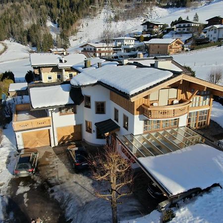 Alpenappartement Kaprun Bagian luar foto