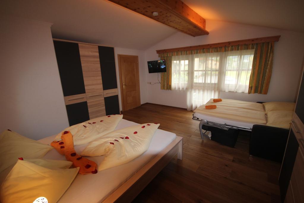Alpenappartement Kaprun Bagian luar foto