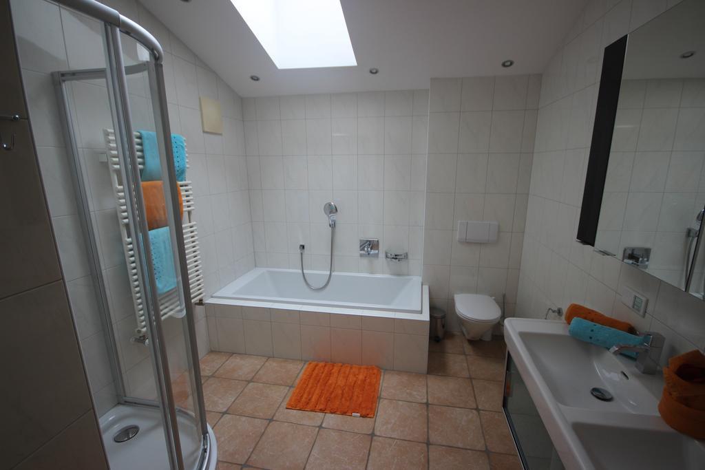 Alpenappartement Kaprun Bagian luar foto