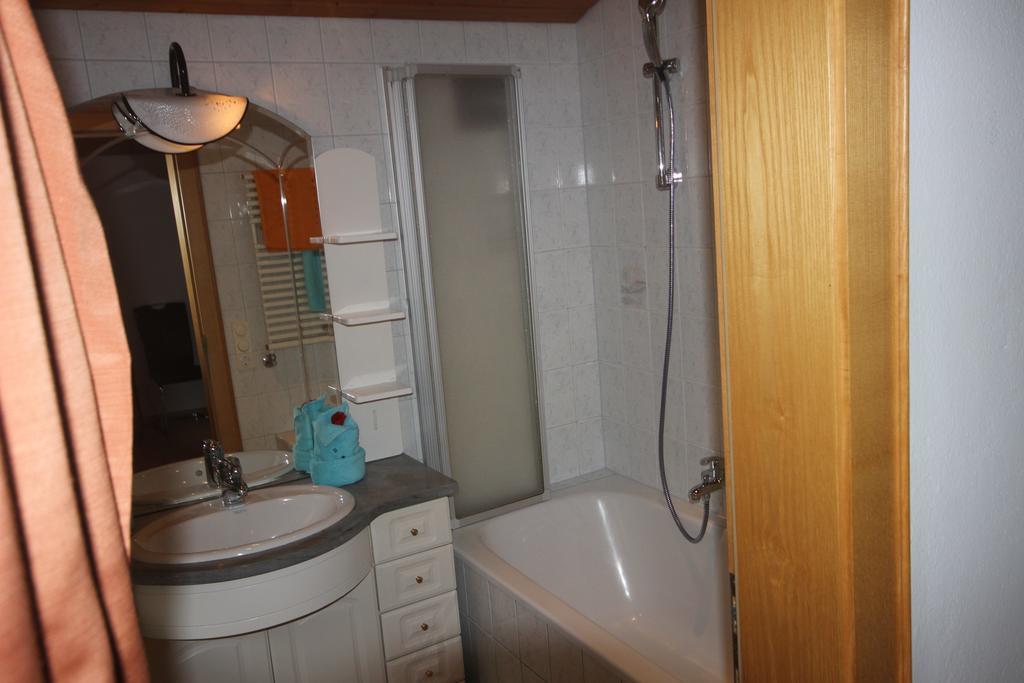 Alpenappartement Kaprun Bagian luar foto