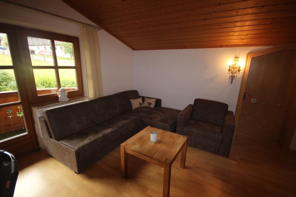 Alpenappartement Kaprun Bagian luar foto